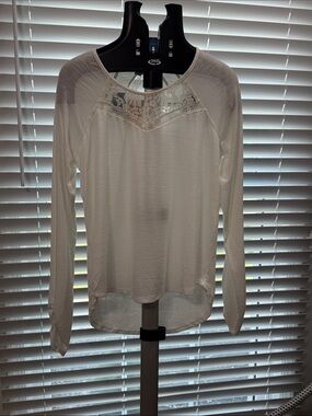 White Long-Sleeve Lace Top